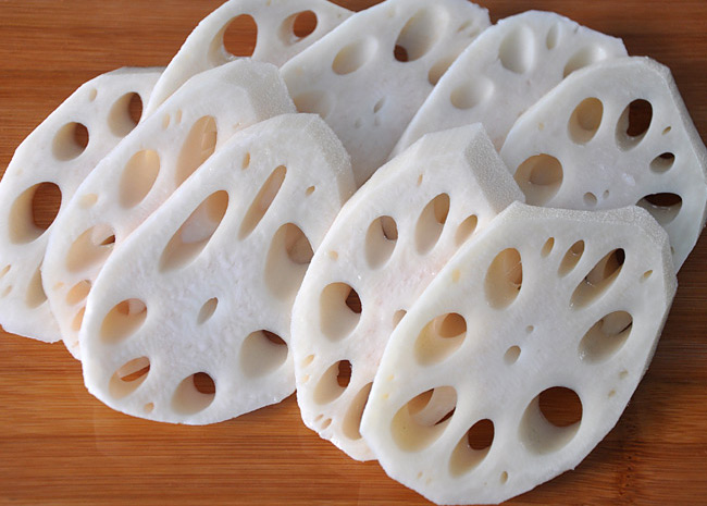 ź бƬ